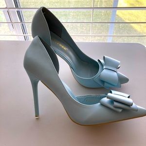 Light Blue Pumps NWOT